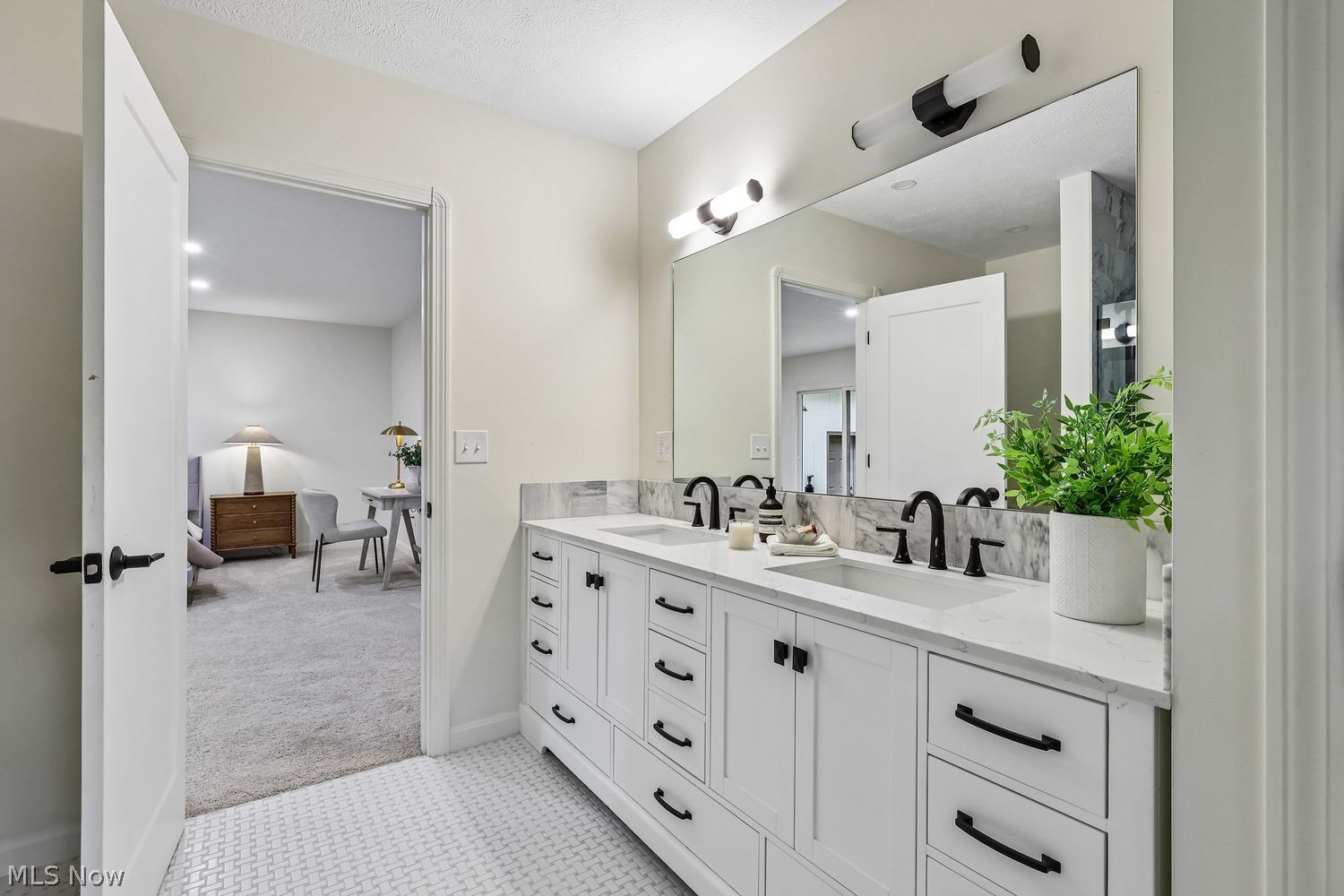 28110 W Oakland Road Bay Village OH 44140