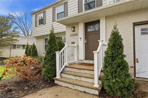 23250 Fairmount Boulevard Shaker Heights OH 44122