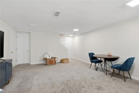 23250 Fairmount Boulevard Shaker Heights OH 44122