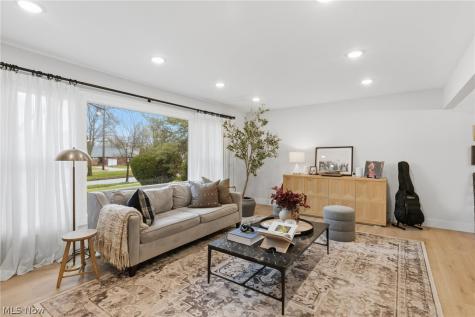 23250 Fairmount Boulevard Shaker Heights OH 44122