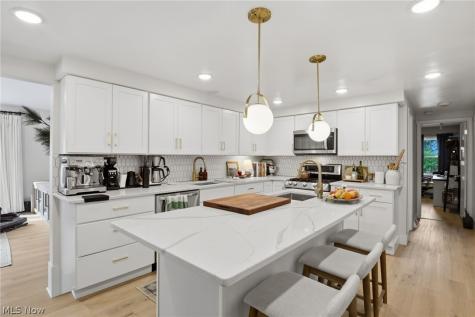 23250 Fairmount Boulevard Shaker Heights OH 44122