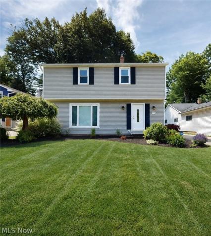 4792 Geraldine Road Richmond Heights OH 44143