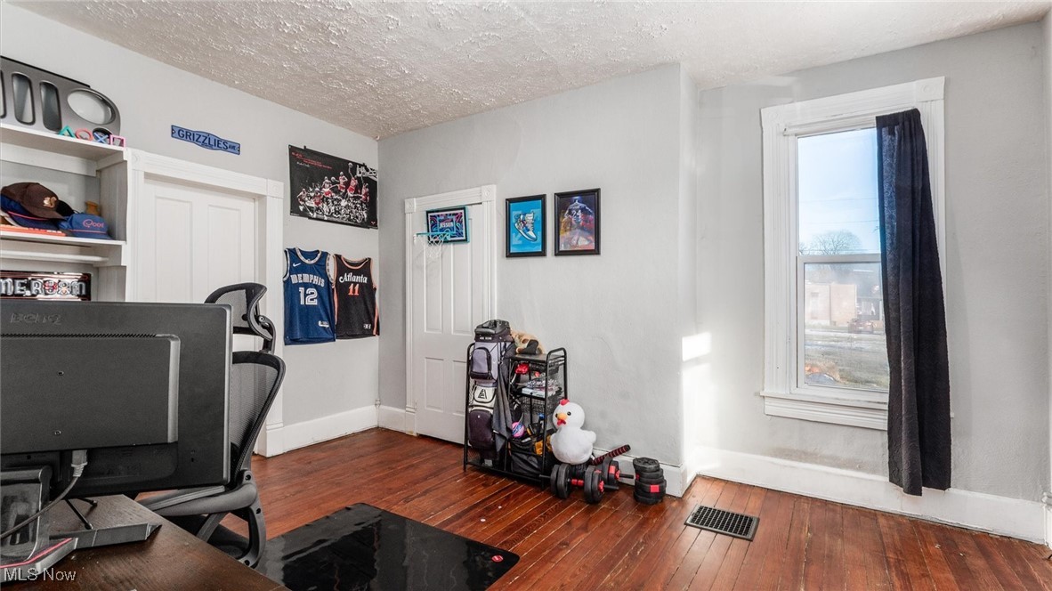 405 Foster Avenue Cambridge OH 43725