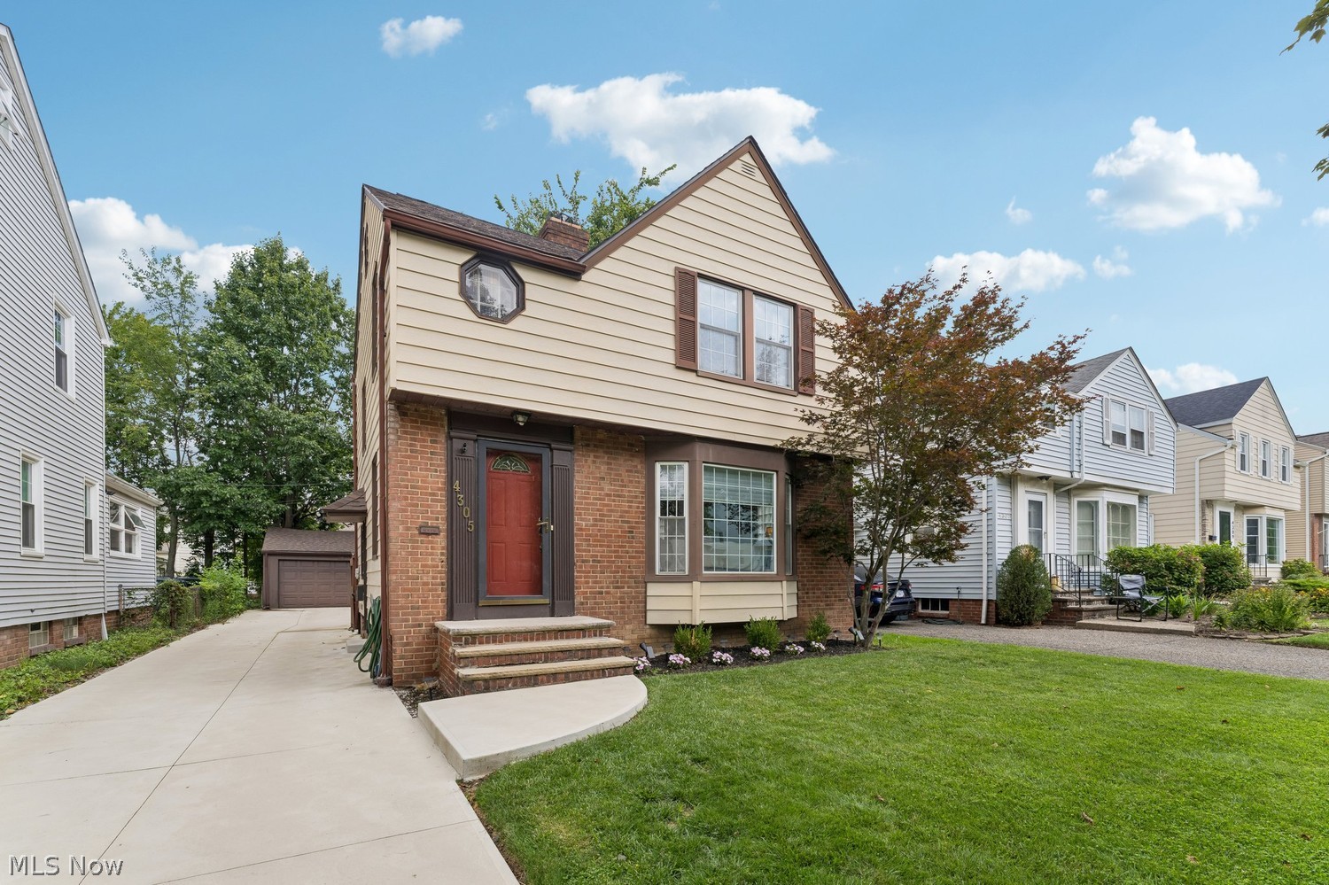 4305 Groveland Road University Heights OH 44118