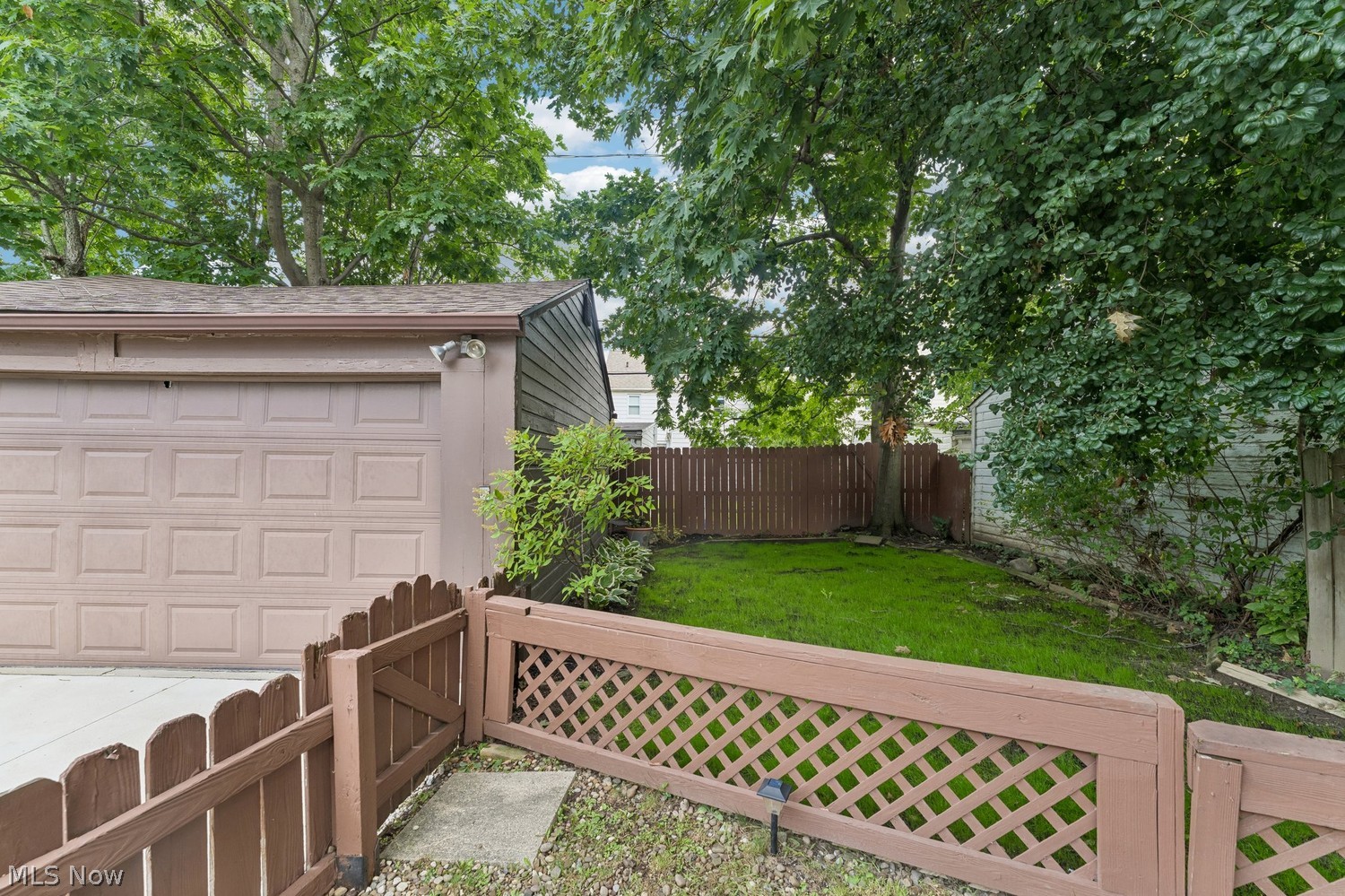 4305 Groveland Road University Heights OH 44118