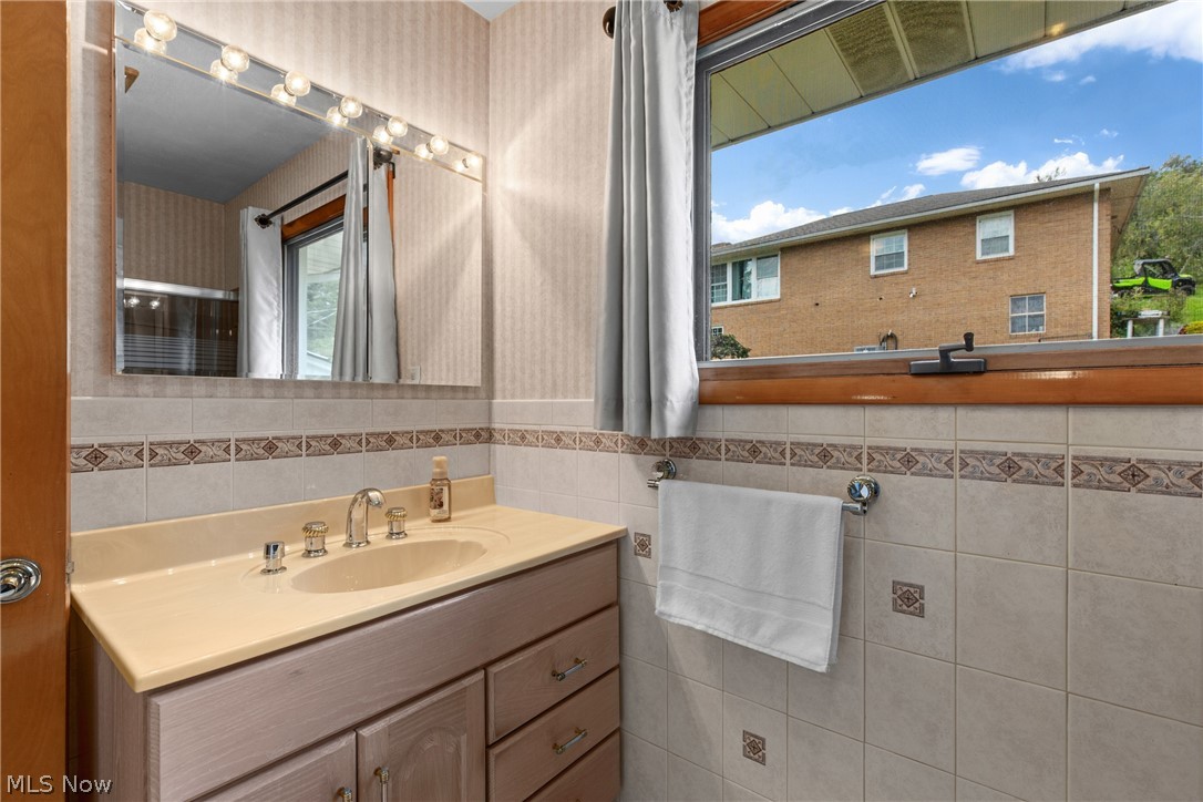 405 N 10th Street Martins Ferry OH 43935