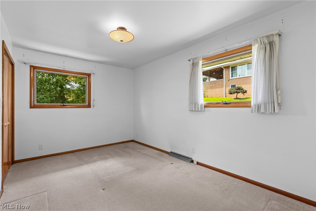 405 N 10th Street Martins Ferry OH 43935