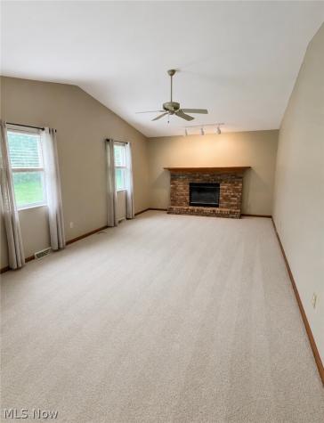 2189 Woodgate Street Youngstown OH 44515