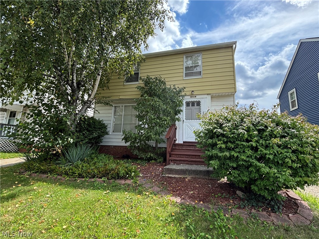 12324 Willard Avenue Garfield Heights OH 44125
