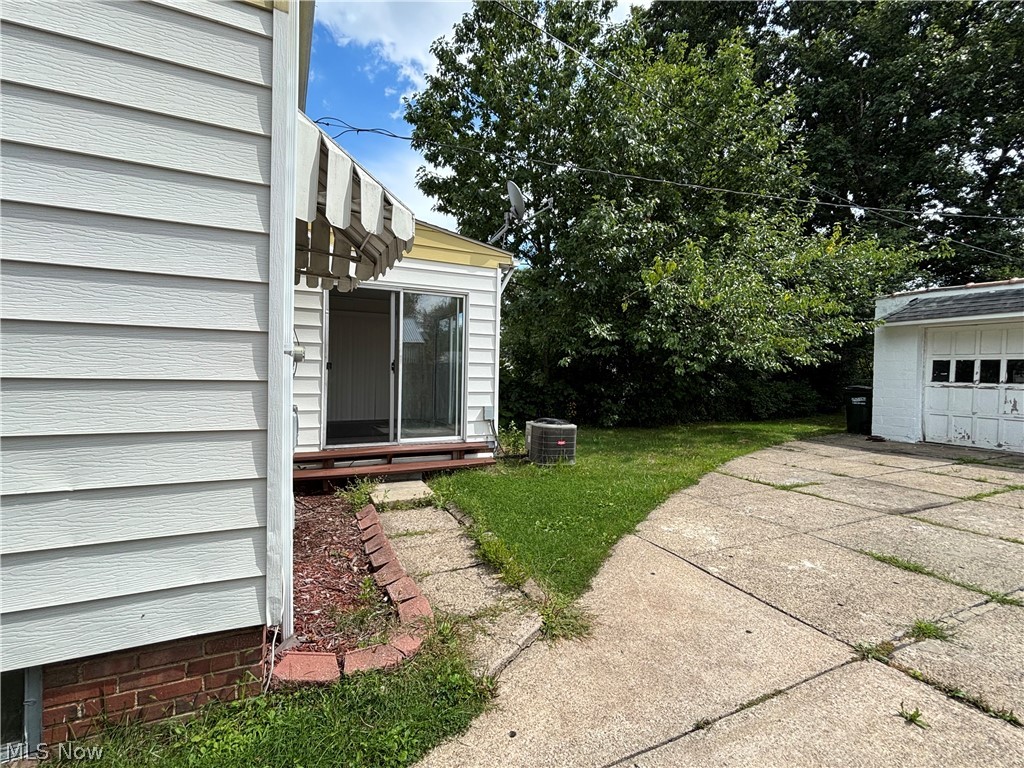 12324 Willard Avenue Garfield Heights OH 44125