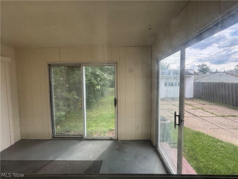 12324 Willard Avenue Garfield Heights OH 44125