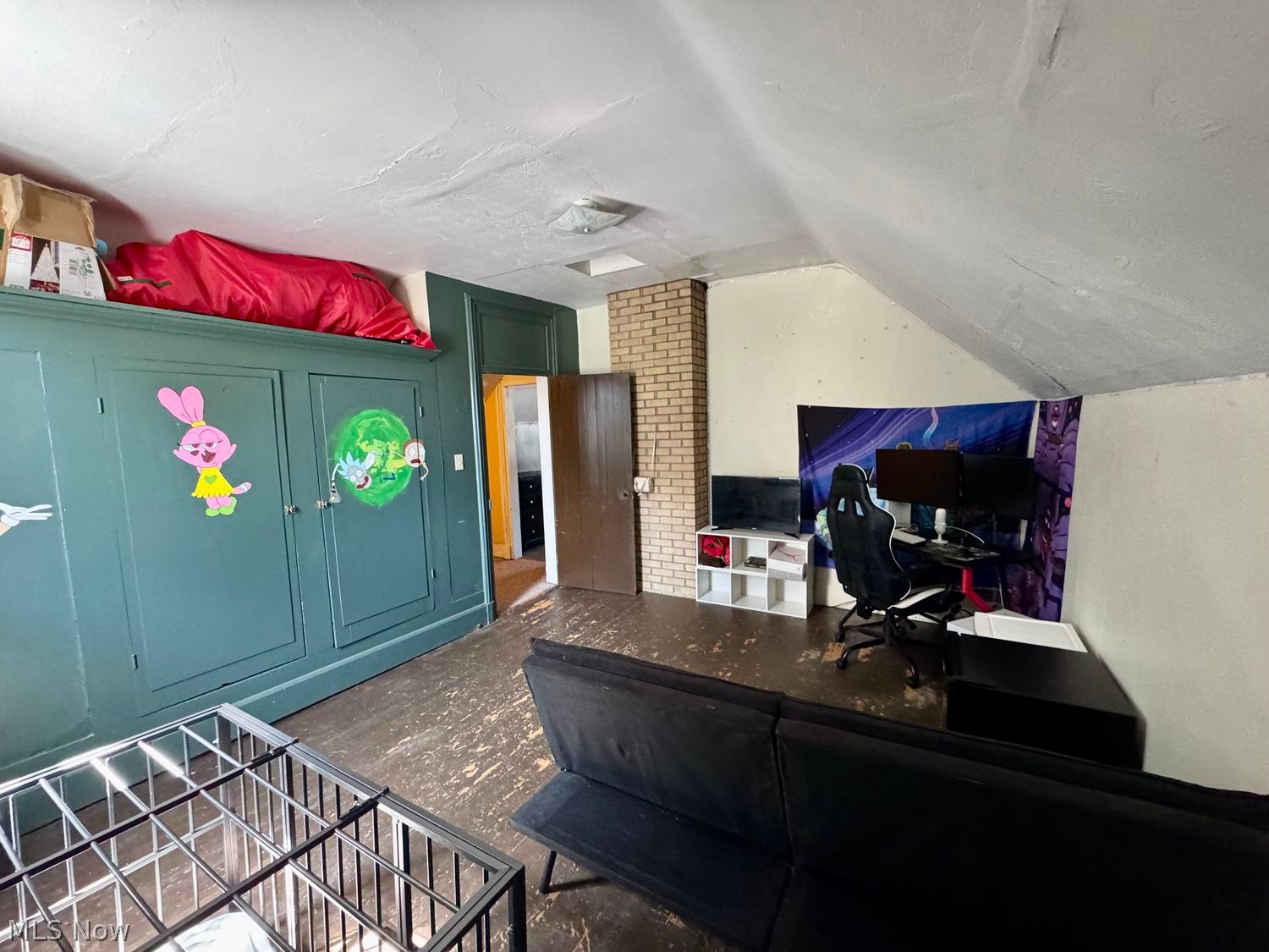 119 N Main Street Tuscarawas OH 44682