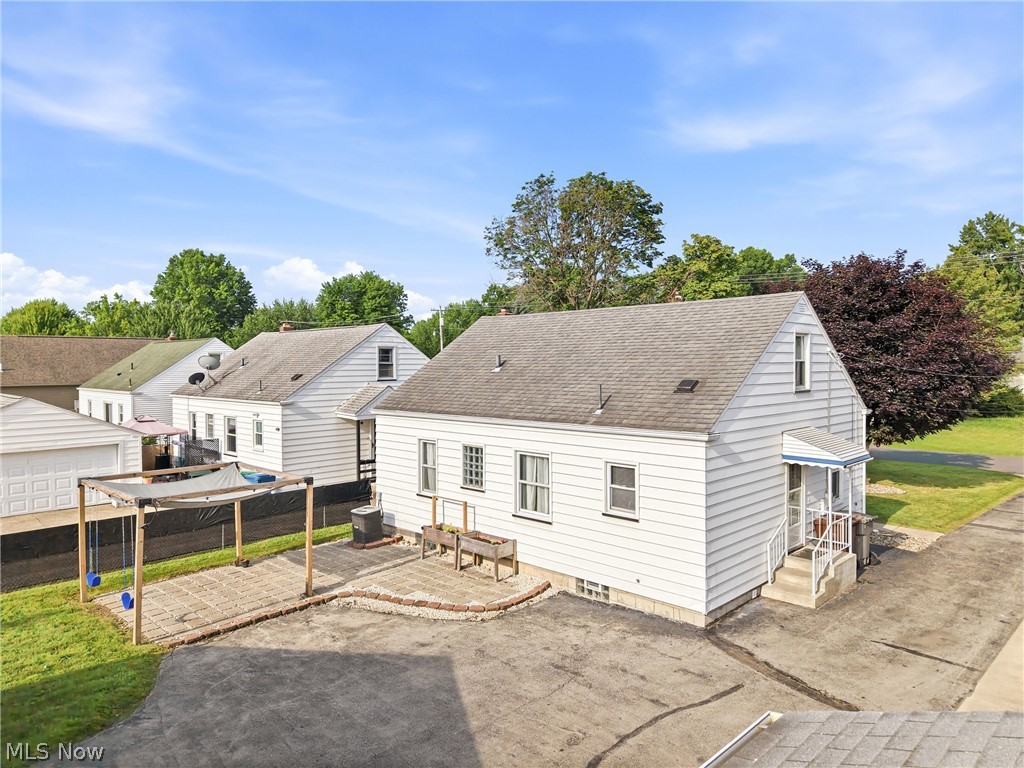 95 Westview Avenue Hubbard OH 44425