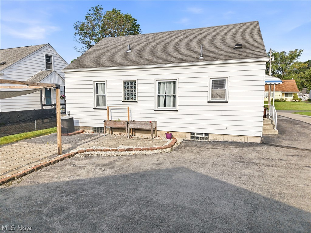 95 Westview Avenue Hubbard OH 44425