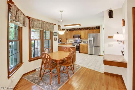213 Crestland Avenue NW North Canton OH 44720