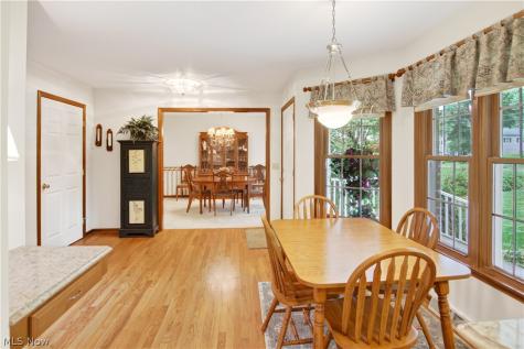 213 Crestland Avenue NW North Canton OH 44720