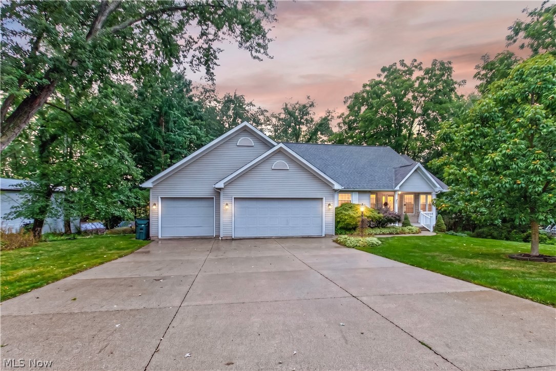 213 Crestland Avenue NW North Canton OH 44720