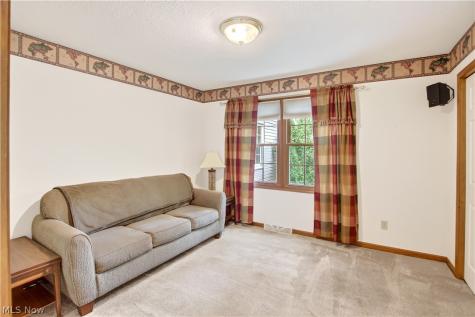 213 Crestland Avenue NW North Canton OH 44720
