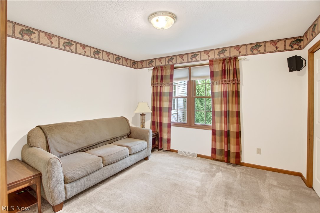 213 Crestland Avenue NW North Canton OH 44720