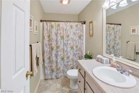 213 Crestland Avenue NW North Canton OH 44720