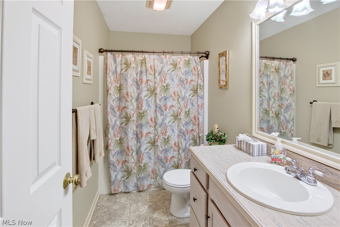 213 Crestland Avenue NW North Canton OH 44720