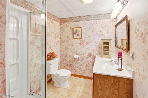 213 Crestland Avenue NW North Canton OH 44720