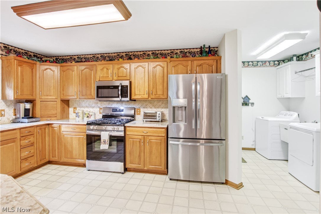 213 Crestland Avenue NW North Canton OH 44720
