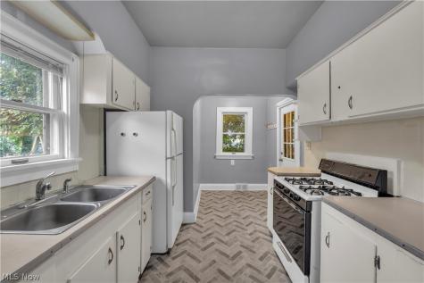 618 Keller Street Barberton OH 44203