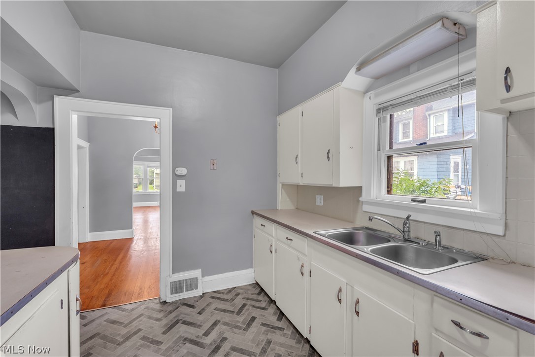 618 Keller Street Barberton OH 44203