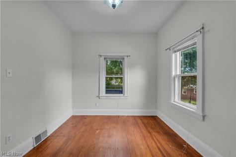 618 Keller Street Barberton OH 44203