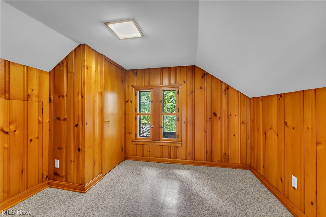 618 Keller Street Barberton OH 44203