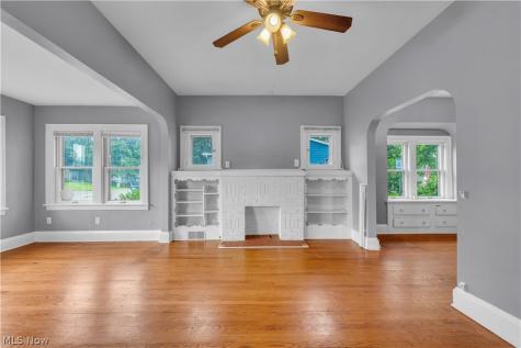 618 Keller Street Barberton OH 44203