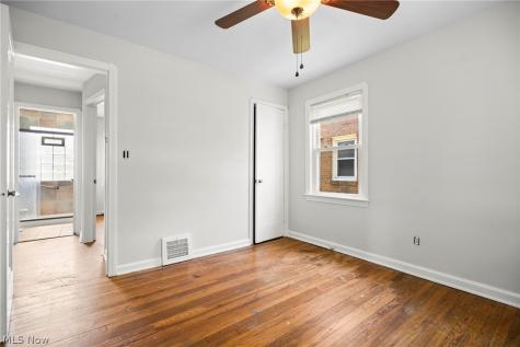 13613 Clifford Avenue Cleveland OH 44135