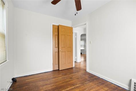 13613 Clifford Avenue Cleveland OH 44135