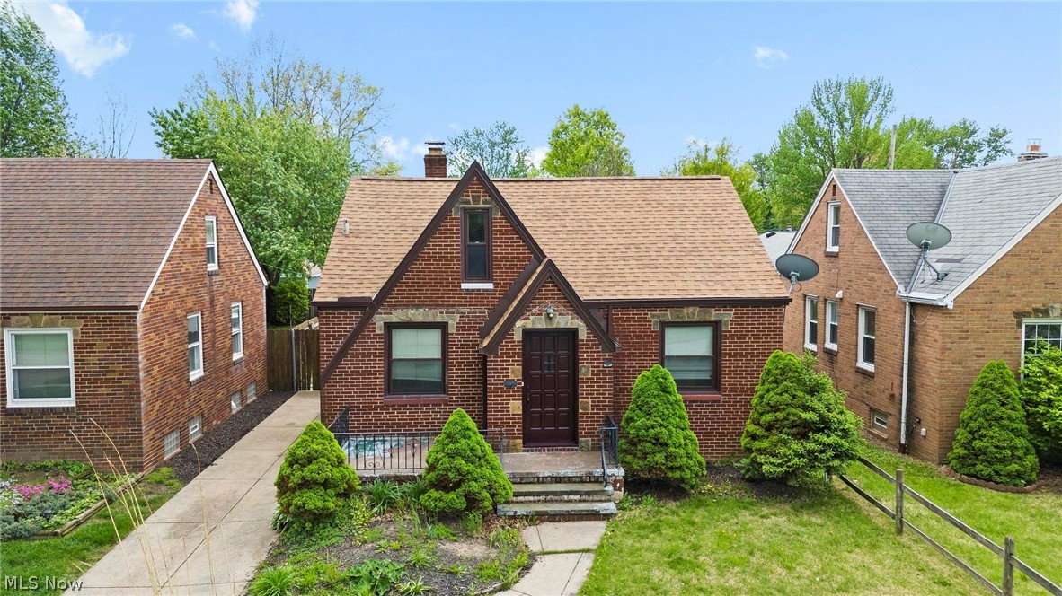 13613 Clifford Avenue Cleveland OH 44135