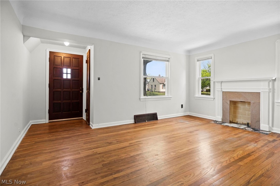 13613 Clifford Avenue Cleveland OH 44135