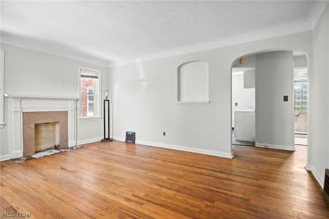 13613 Clifford Avenue Cleveland OH 44135