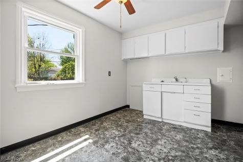 13613 Clifford Avenue Cleveland OH 44135