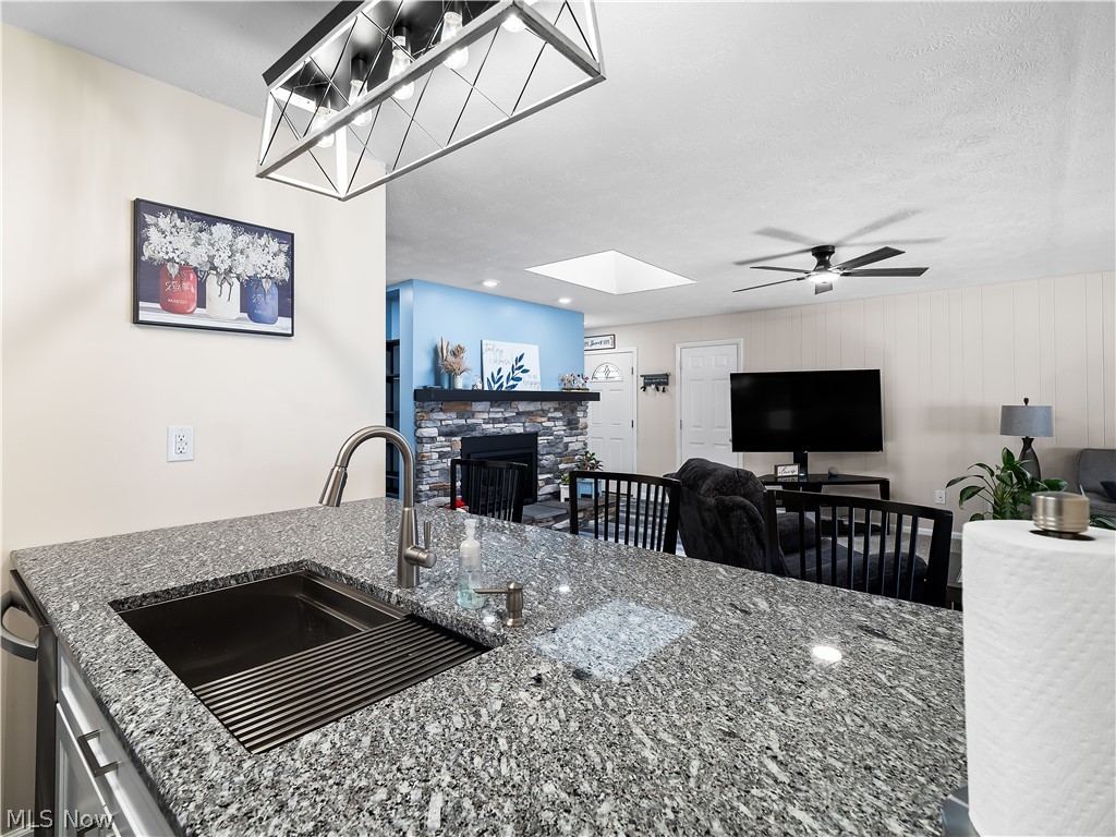557 Crossbrook Drive Berea OH 44017