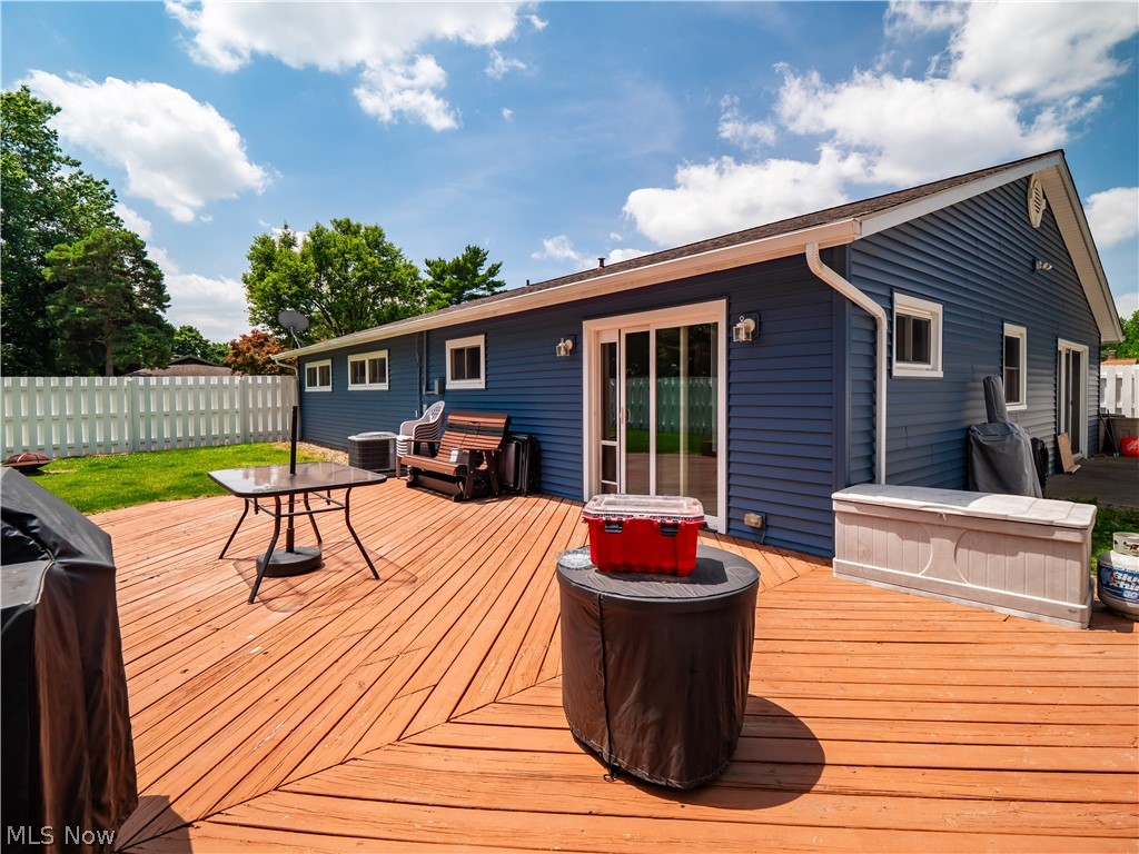 557 Crossbrook Drive Berea OH 44017