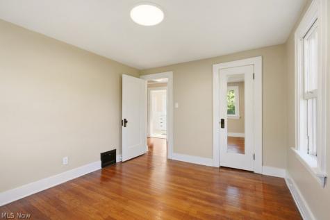761 Glendora Avenue Akron OH 44320