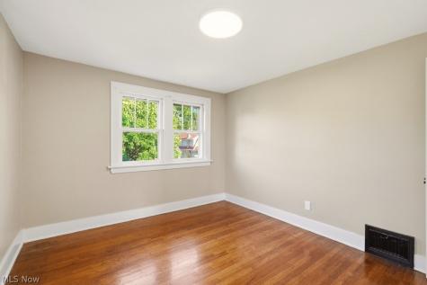 761 Glendora Avenue Akron OH 44320