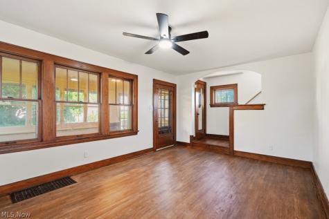 761 Glendora Avenue Akron OH 44320