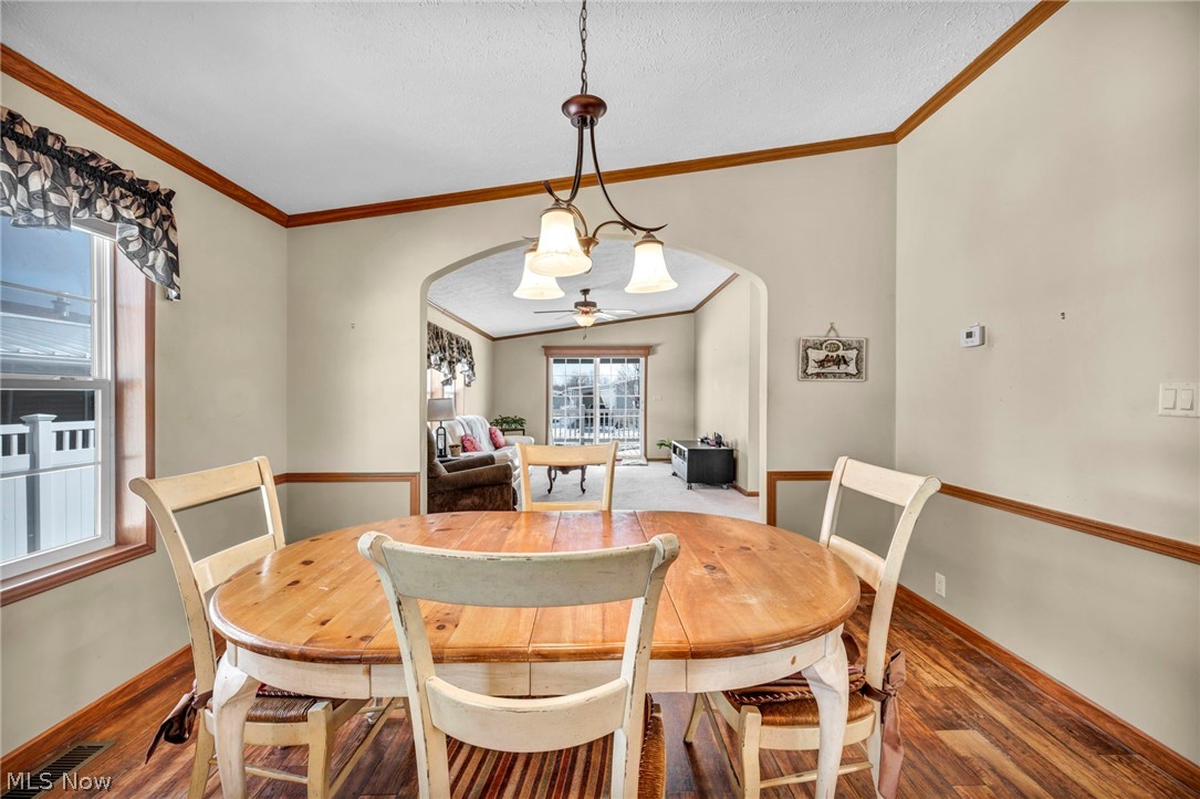 378 Pin Oak Elyria OH 44035