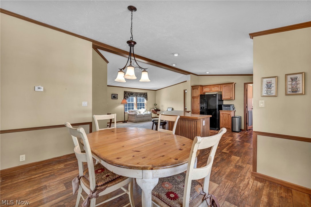 378 Pin Oak Elyria OH 44035