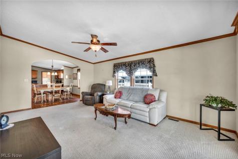 378 Pin Oak Elyria OH 44035