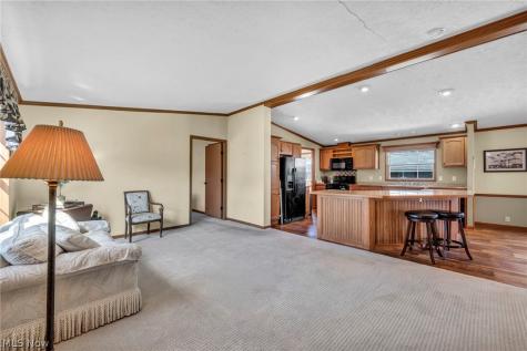 378 Pin Oak Elyria OH 44035