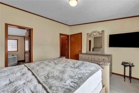 378 Pin Oak Elyria OH 44035