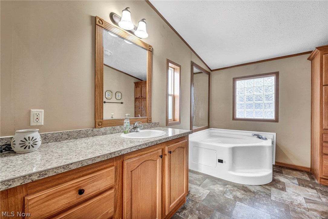 378 Pin Oak Elyria OH 44035