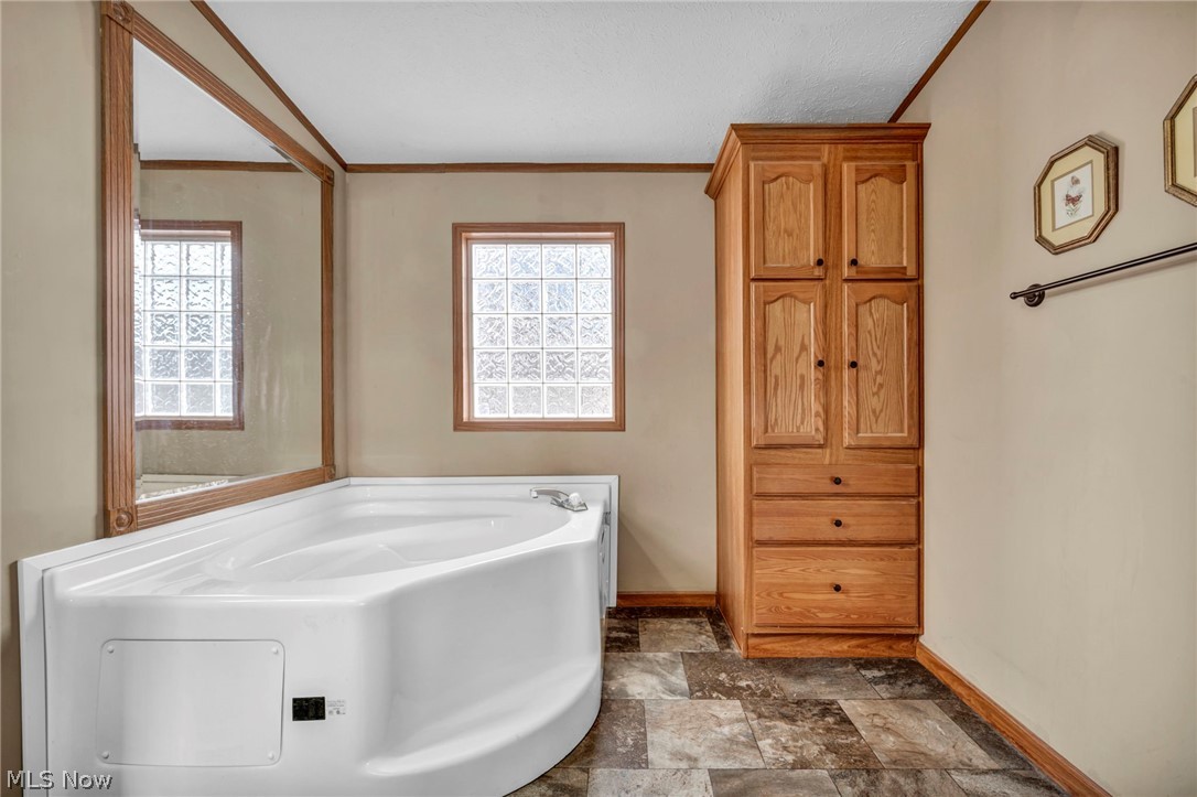 378 Pin Oak Elyria OH 44035